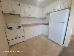 321 S Osage St, Unit 2 in Wichita, KS - Building Photo - Building Photo
