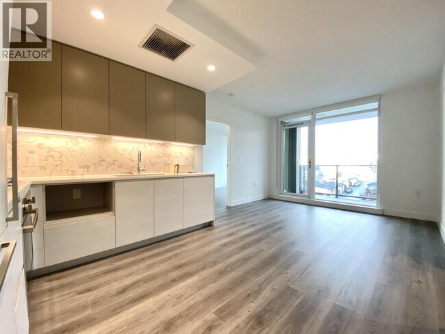 8181 Chester St in Vancouver, BC - Building Photo - Building Photo