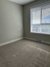 1958-1958 N Parallel Rd in Abbotsford, BC - Building Photo - Building Photo