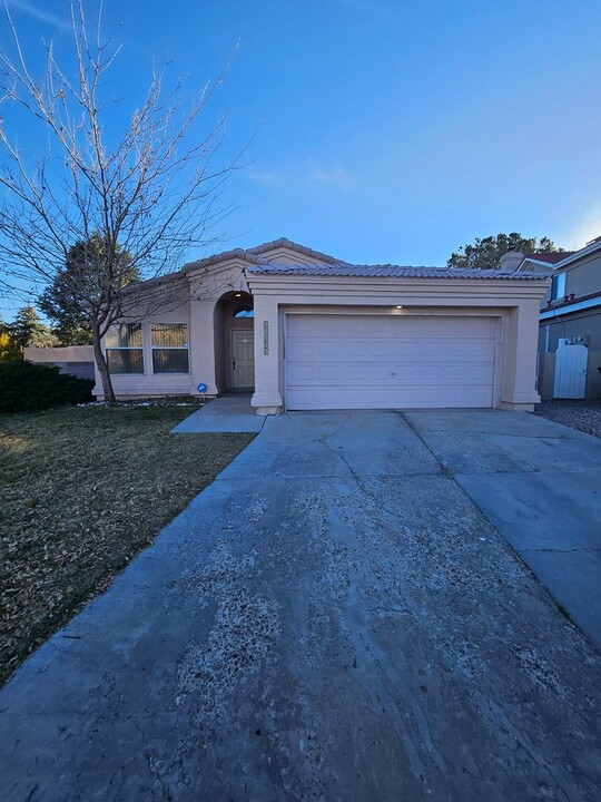 11712 Kings Canyon Rd SE in Albuquerque, NM - Building Photo