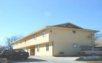 Merida Apartments in San Antonio, TX - Building Photo - Building Photo