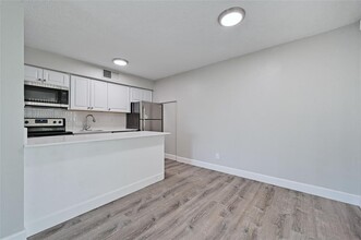 1200 Banister Ln in Austin, TX - Building Photo - Building Photo