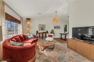 288 Castaways St in Marco Island, FL - Building Photo - Building Photo