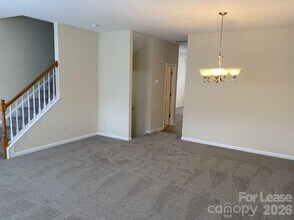 10020 Kings Parade Blvd in Charlotte, NC - Building Photo - Building Photo