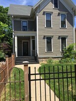 722 W Kalamazoo Ave in Kalamazoo, MI - Building Photo