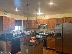 158 Langdon Farm Cir in Odenton, MD - Building Photo - Building Photo