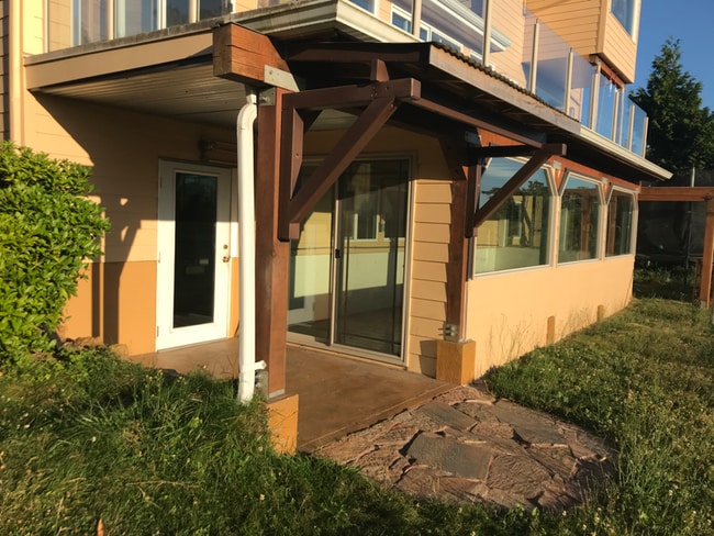 5202 37th Ave SW in Seattle, WA - Building Photo - Building Photo