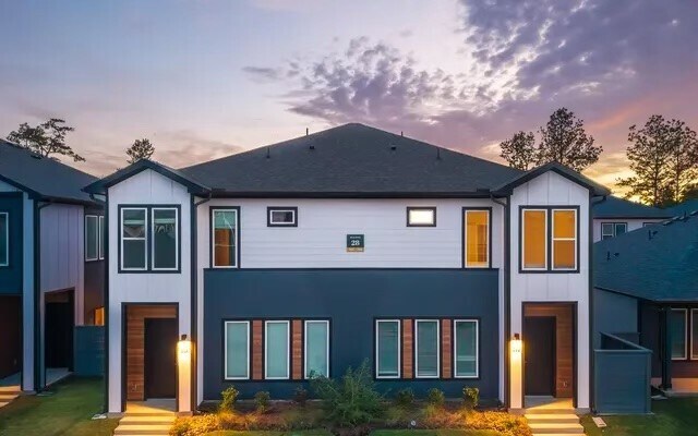 33200 Forest W St in Magnolia, TX - Foto de edificio