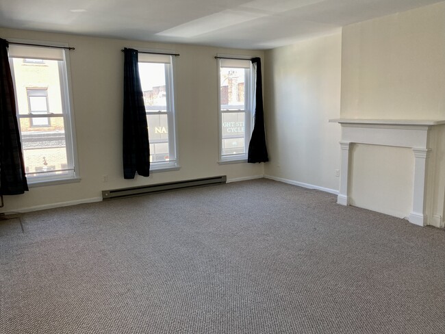 1137 Light St, Unit 2F