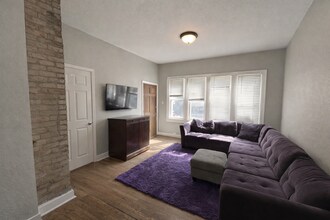 1709 N Astor St in Milwaukee, WI - Foto de edificio - Building Photo