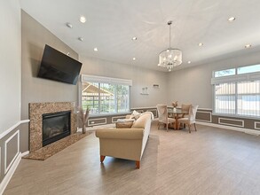 Northgate Apartments in Waukegan, IL - Foto de edificio - Building Photo