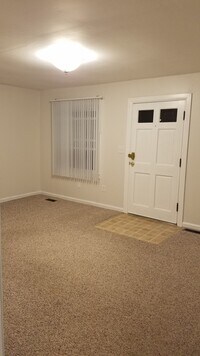 1504 Rogers Cir photo'