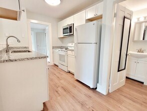2 Oak St in Grafton, MA - Building Photo - Building Photo