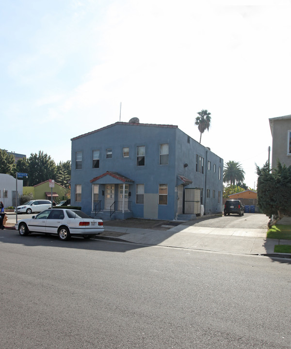 5234 De Longpr Ave in Los Angeles, CA - Building Photo