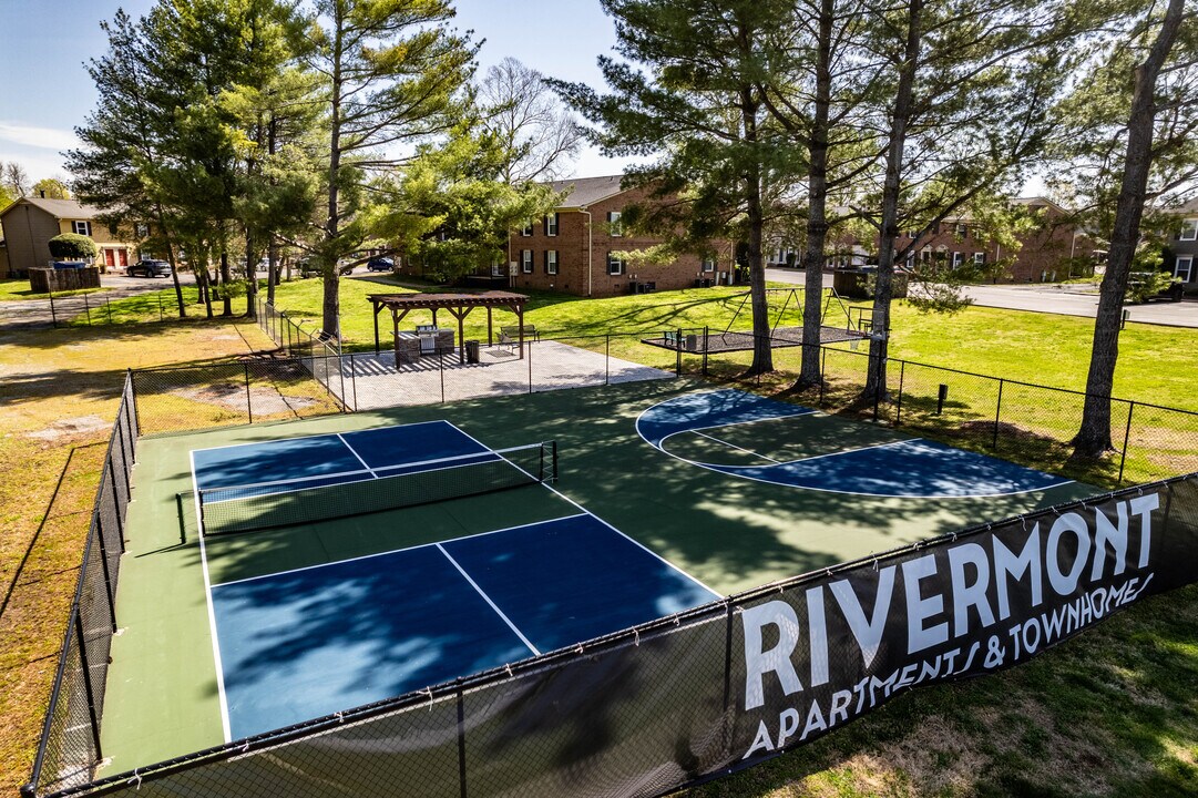 Rivermont Apartments in Murfreesboro, TN - Building Photo