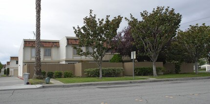 37611 Murietta Ter in Fremont, CA - Building Photo - Building Photo