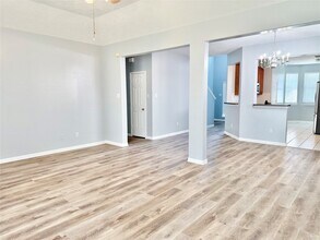 909 Christopher Ln in Baytown, TX - Building Photo - Building Photo
