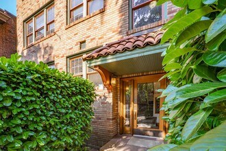 Leonard Apartments in Seattle, WA - Foto de edificio - Interior Photo