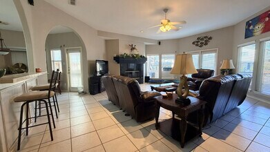 13806 Primavera Dr in Corpus Christi, TX - Building Photo - Building Photo