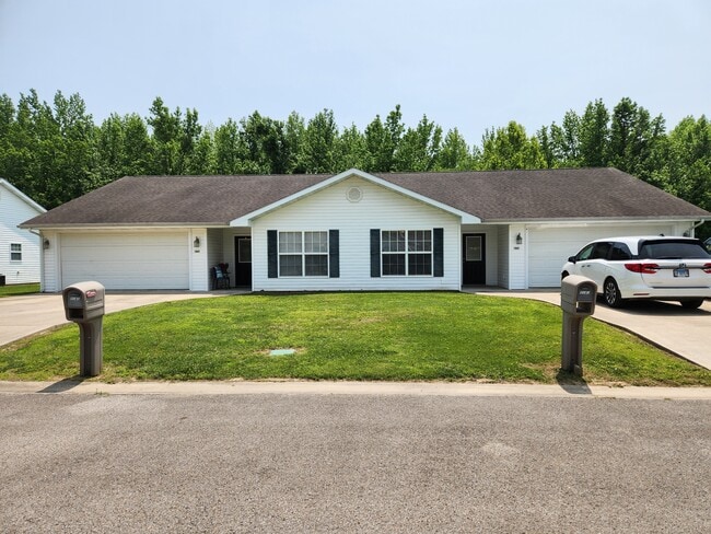 1643 Landon Ln, Unit Lovely Duplex