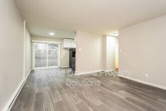 3600 Forest Village Dr in Greensboro, NC - Building Photo - Building Photo