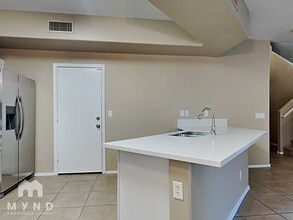 9924 E Edgewood Ave in Mesa, AZ - Building Photo - Building Photo