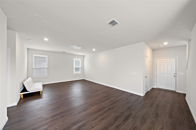 6315 Lakeview Haven Dr