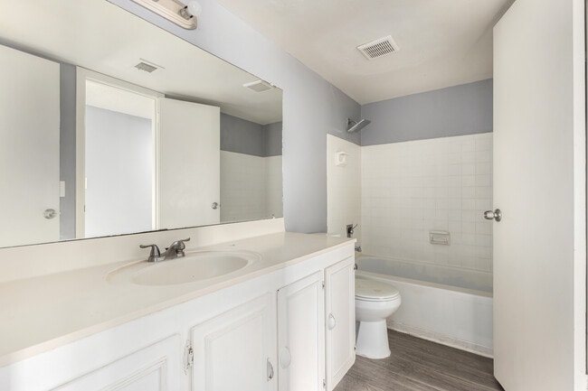 2413 W Hazelwood St in Phoenix, AZ - Building Photo - Building Photo