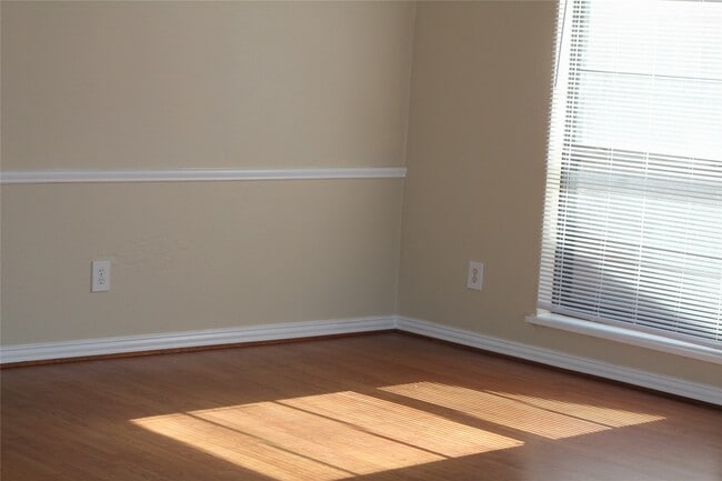 7207 Addicks Clodine Rd