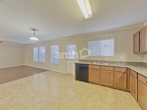 5839 Sherbrooke Oak in San Antonio, TX - Building Photo - Building Photo