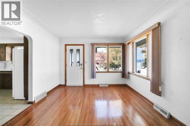 property at 615 Giles Blvd W