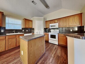 733 Grandview Ave in Seagoville, TX - Building Photo - Building Photo