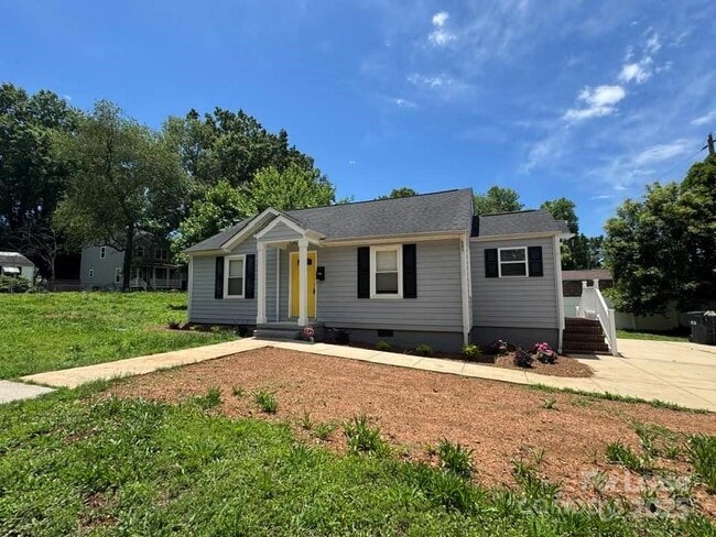 property at 2401 Roslyn Ave