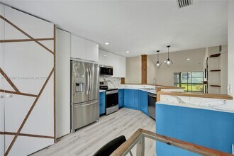 155 Love Crescent in Royal Palm Beach, FL - Building Photo - Building Photo
