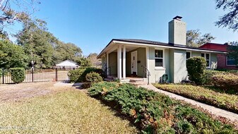 1205 Monterey St in Jacksonville, FL - Building Photo