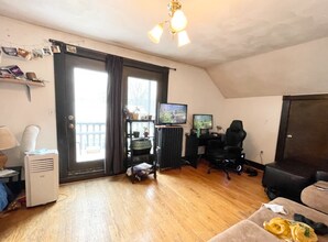 112 Allston St, Unit 4 in Boston, MA - Building Photo - Building Photo