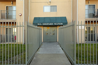 ML Shepard Manor in Los Angeles, CA - Building Photo - Building Photo