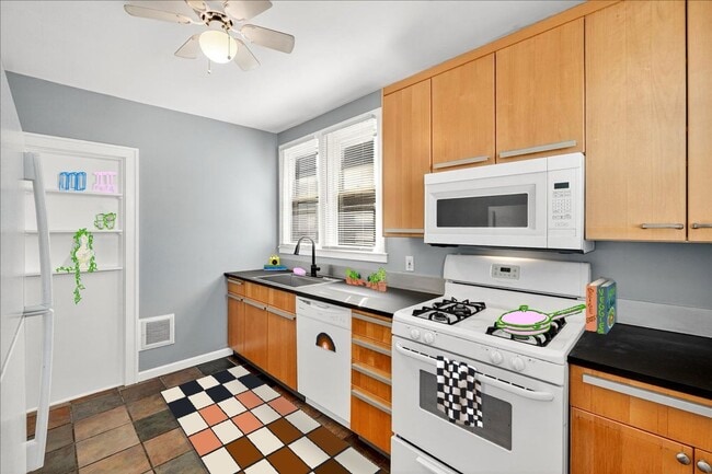 property at 5505 Rhodes Ave