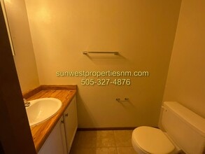 5200 Villa View Dr in Farmington, NM - Building Photo - Building Photo