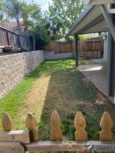 8195 Stacey Hills Dr in Citrus Heights, CA - Foto de edificio - Building Photo