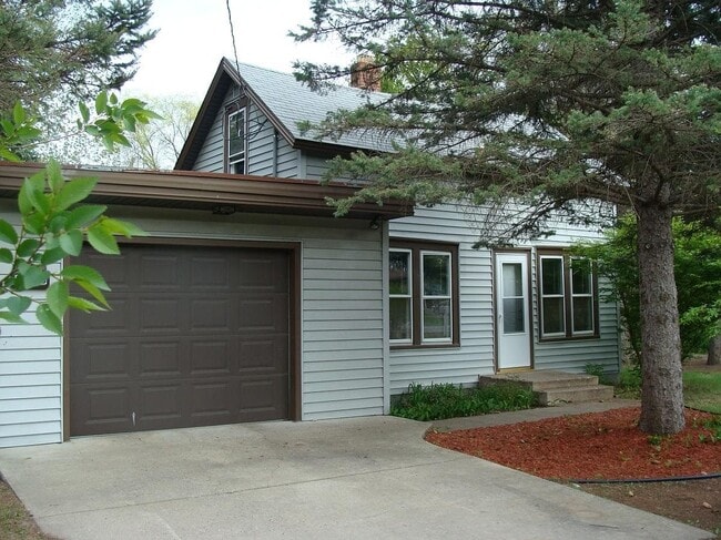 property at 11408 Winnetka Ave N