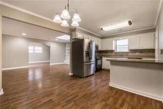 3313 Meadow Ln in Edmond, OK - Building Photo - Building Photo