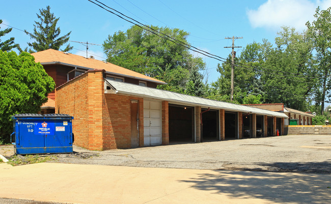 Wildwood Villas in Cleveland, OH - Building Photo - Building Photo