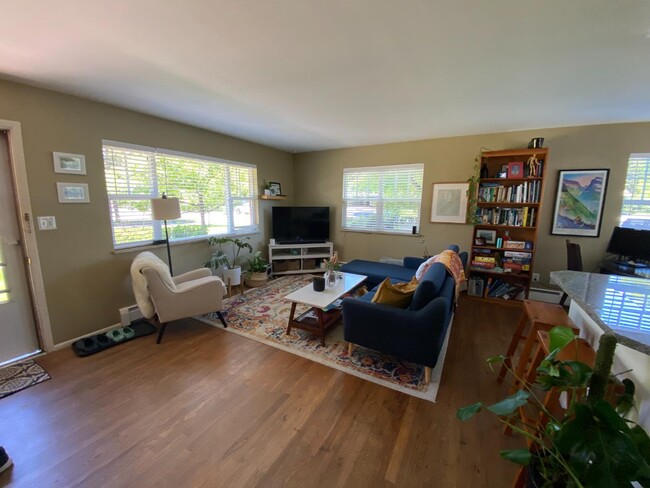 property at 4365 Comanche Dr