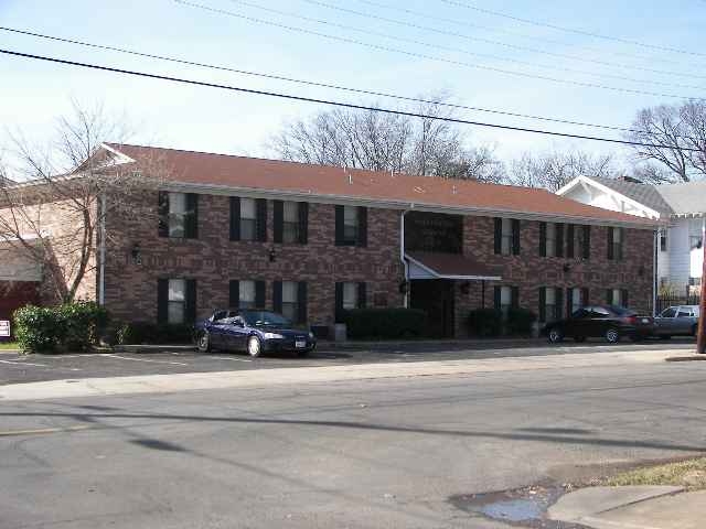 Washington Square Apartments in Paris, TX - Building Photo