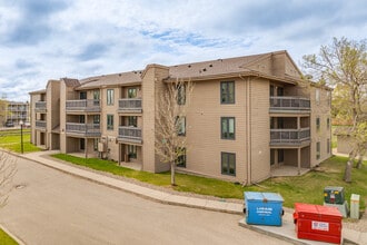 Canvas in Regina, SK - Building Photo - Building Photo