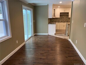 201 W Norwalk Rd in Norwalk, CT - Building Photo - Building Photo