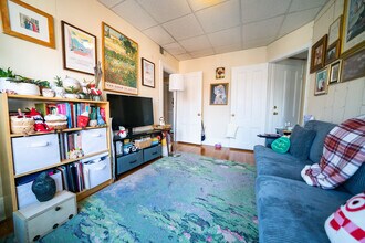 826 Huntington Ave, Unit 3 in Boston, MA - Foto de edificio - Building Photo