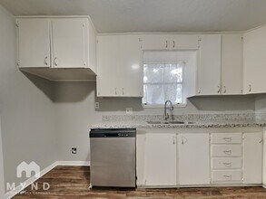 4101 W Pear St in Pearland, TX - Building Photo - Building Photo