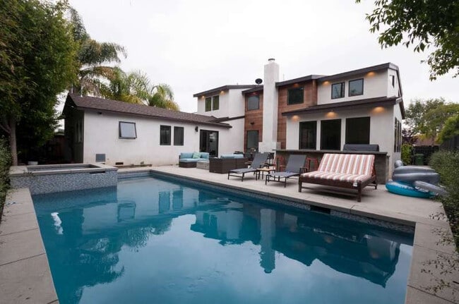 property at 4312 Mentone Ave